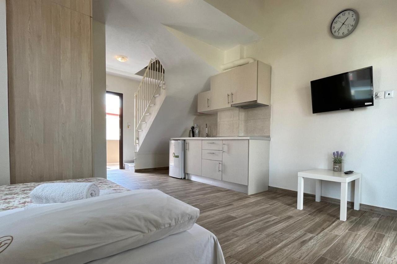 Royals Apartments 2 Nikiti  Luaran gambar