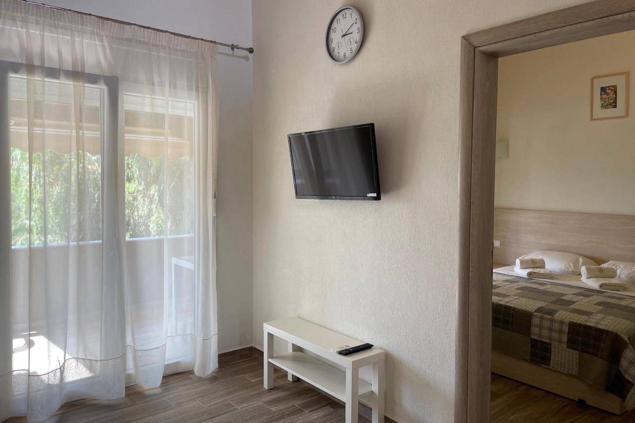 Royals Apartments 2 Nikiti  Luaran gambar